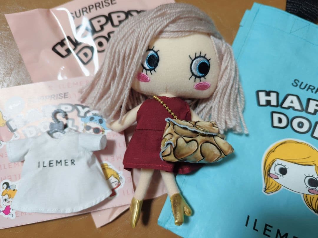 ILEMER ぬいぐるみ 赤いドレス