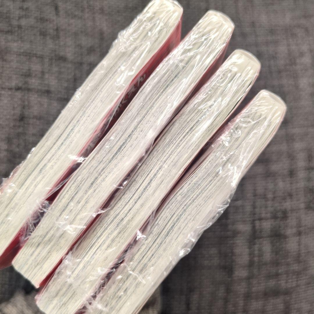 ワンピース 学園 10巻 トラファルガー・ロー特典カード付き　4冊まとめ売り