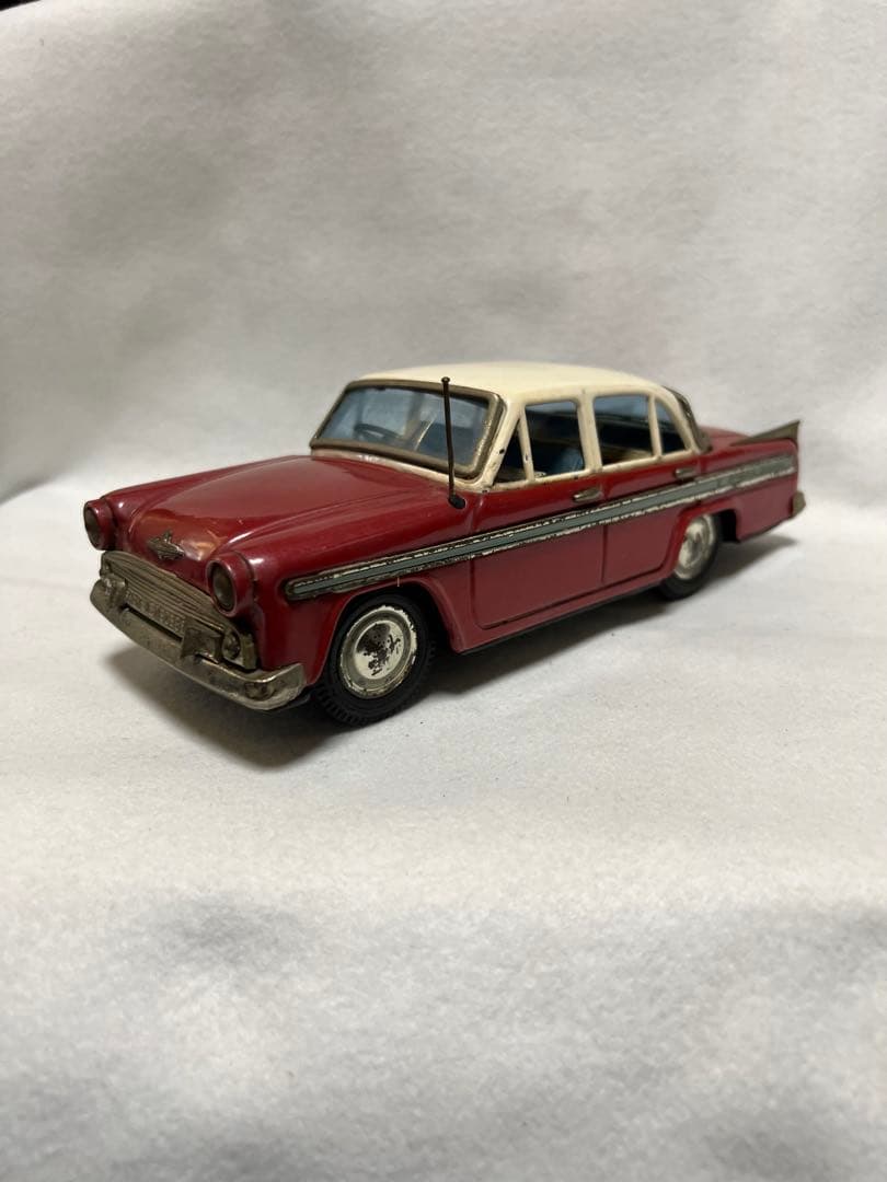 昭和レトロ初代プリンススカイライン　赤色　ブリキ BANDAIバンダイ