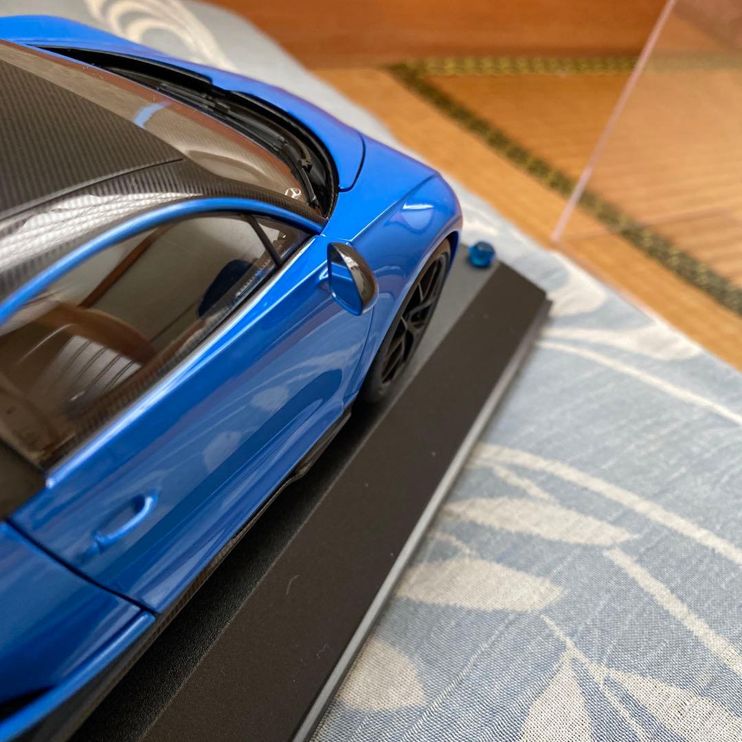 オートアート ミニカー 1/18 ブガッティ シロン