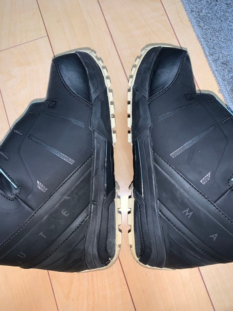SALOMON MALAMUTE マラミュート　スノーボードブーツ