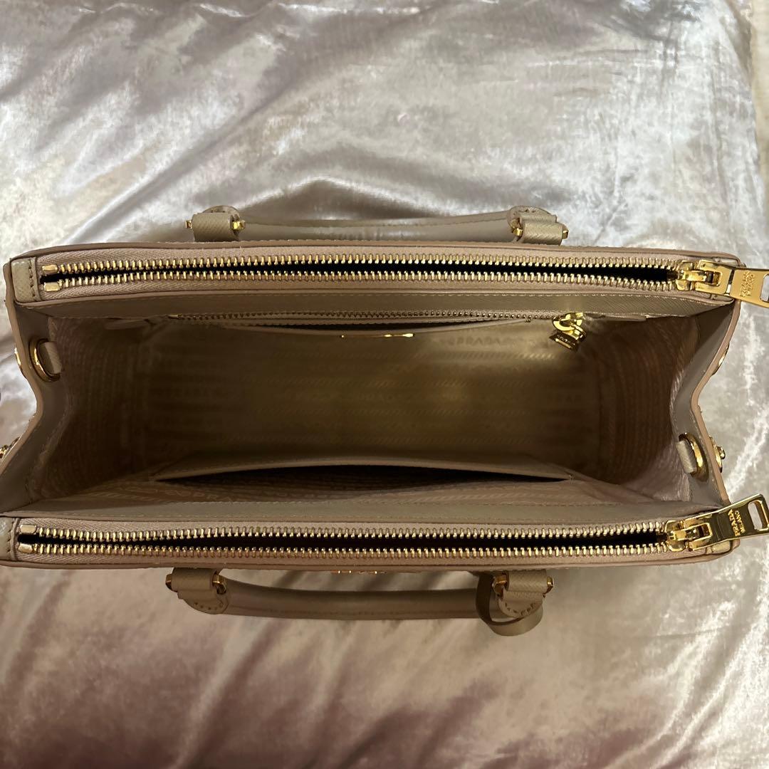 プラダサフィアーノ