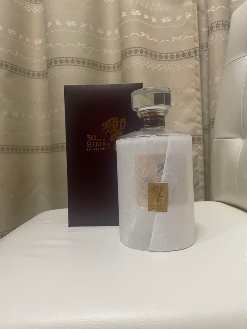 [レア] 響30年 空瓶 白箱付き 完品セット