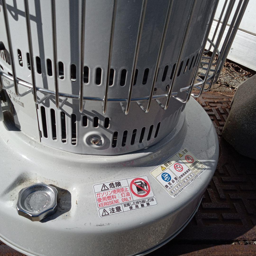 トヨトミ KS-67H石油ストーブ ホワイト 動作未確未清掃