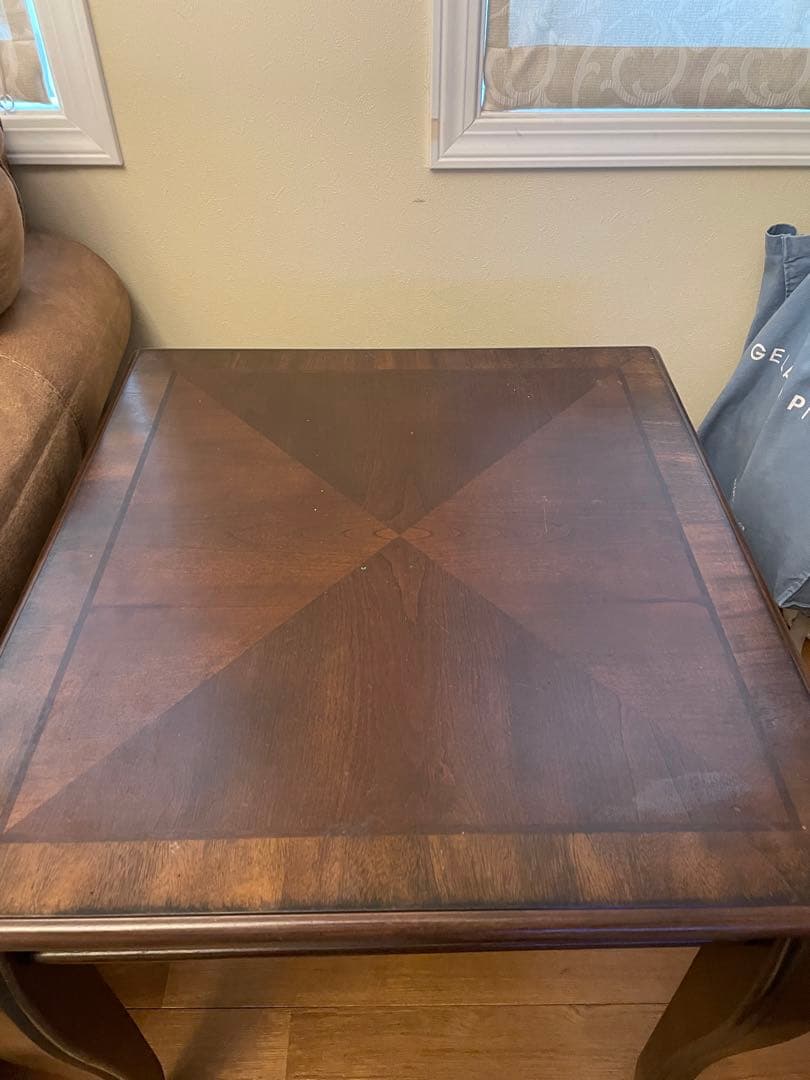 アシュレイ　サイドテーブル