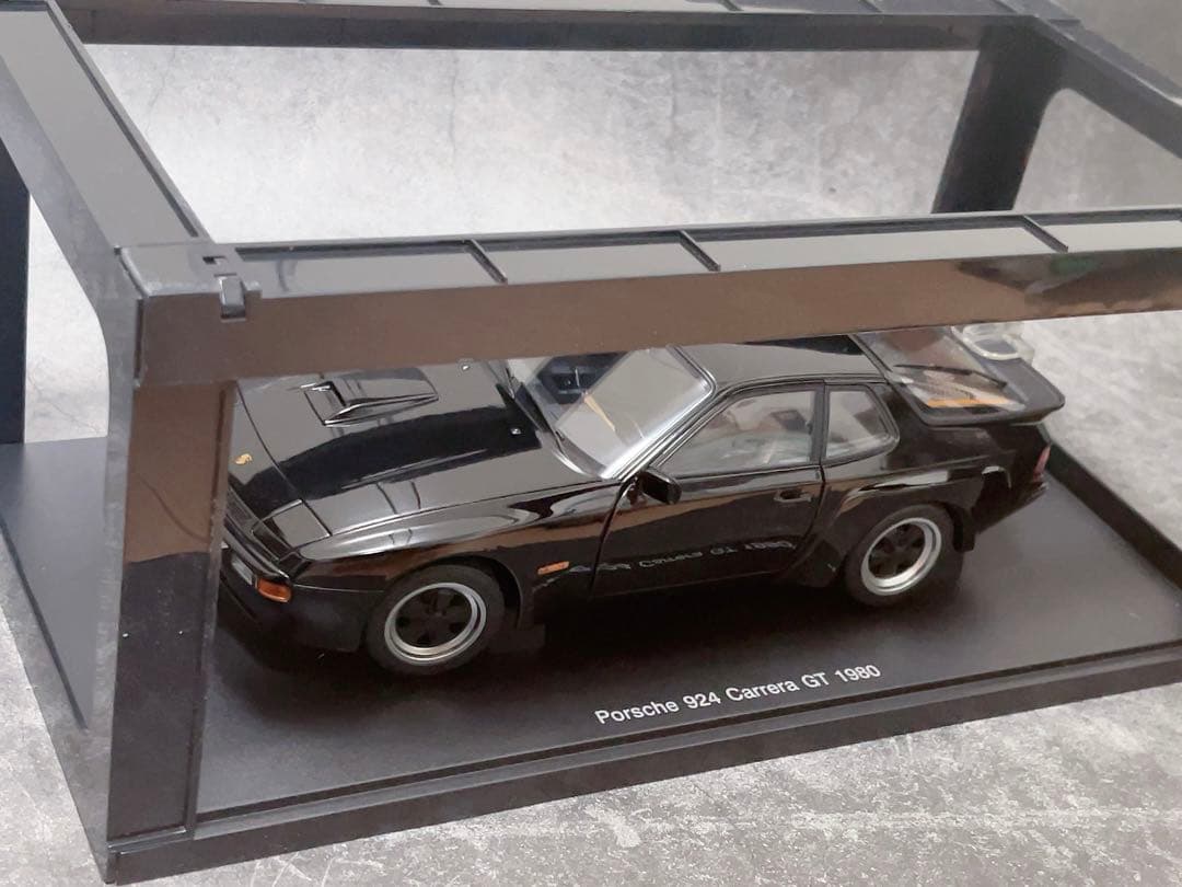 オートアート　1/18 ポルシェ　924 カレラGT 1980 ブラック