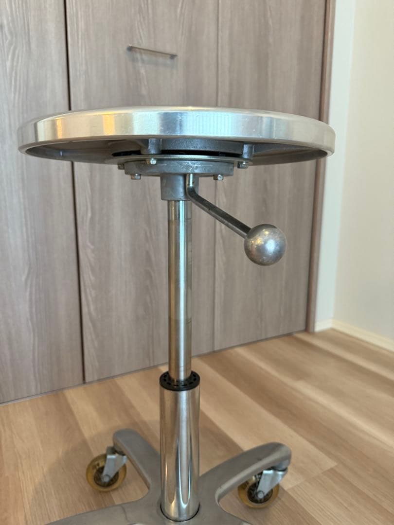 タカラベルモント カットチェア スツール 美容室 Dスツール