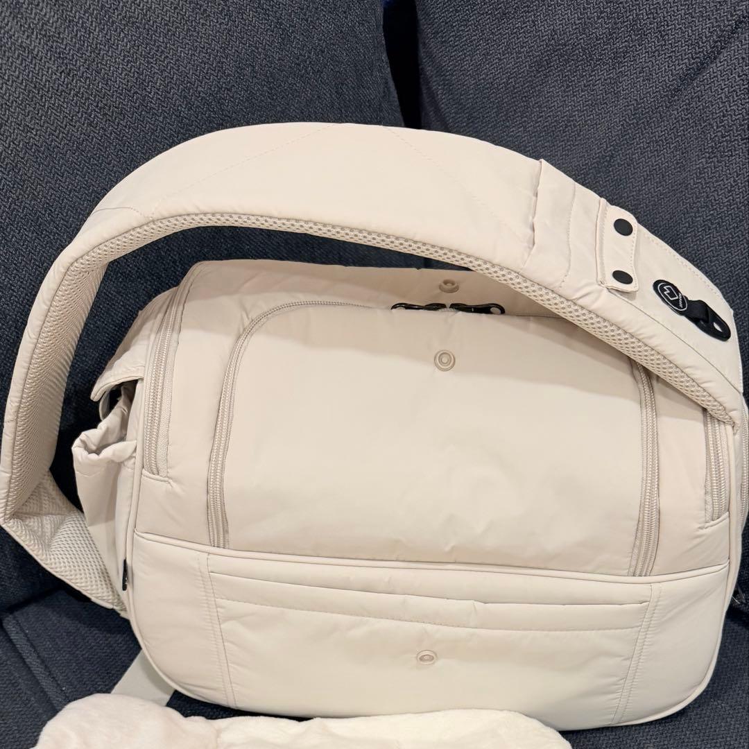 ssook ソオオク スリングバッグ S バックが右側 ベージュ