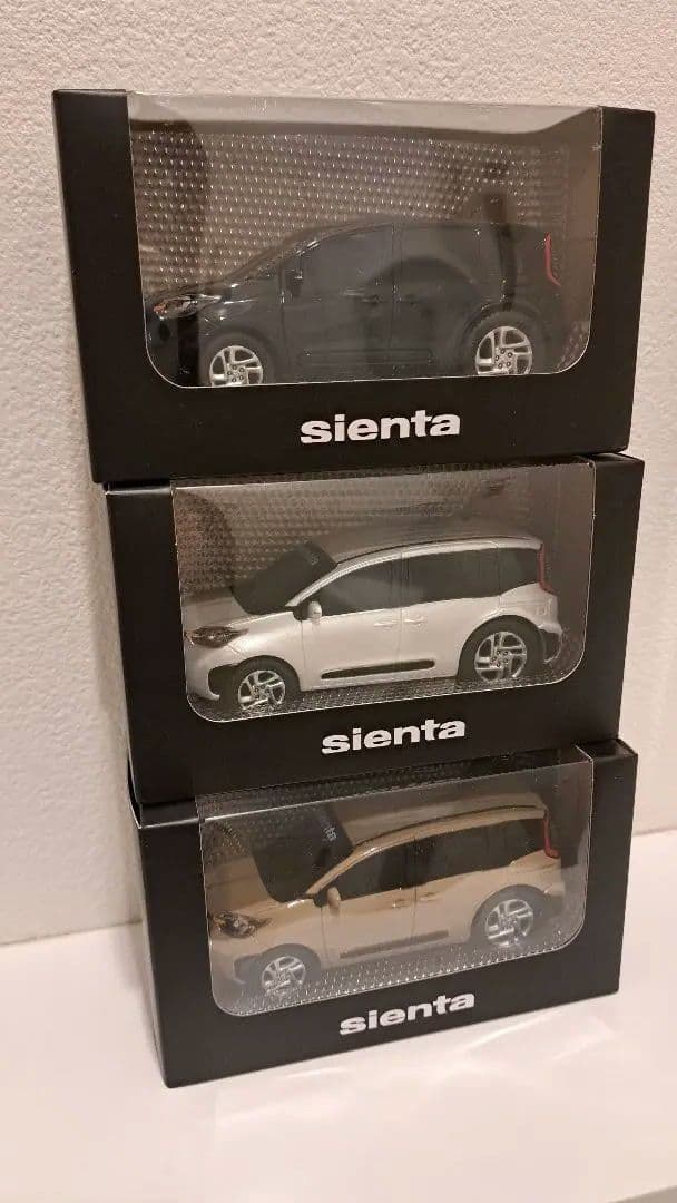 sienta ミニカー　 3色セット　プルバックカー