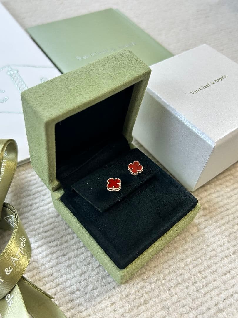 美品 ヴァンクリーフ&アーペル スウィート アルハンブラ ピアス カーネリアン