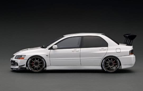 1/18 Lancer Evolution IX (CT9A) エンジン付