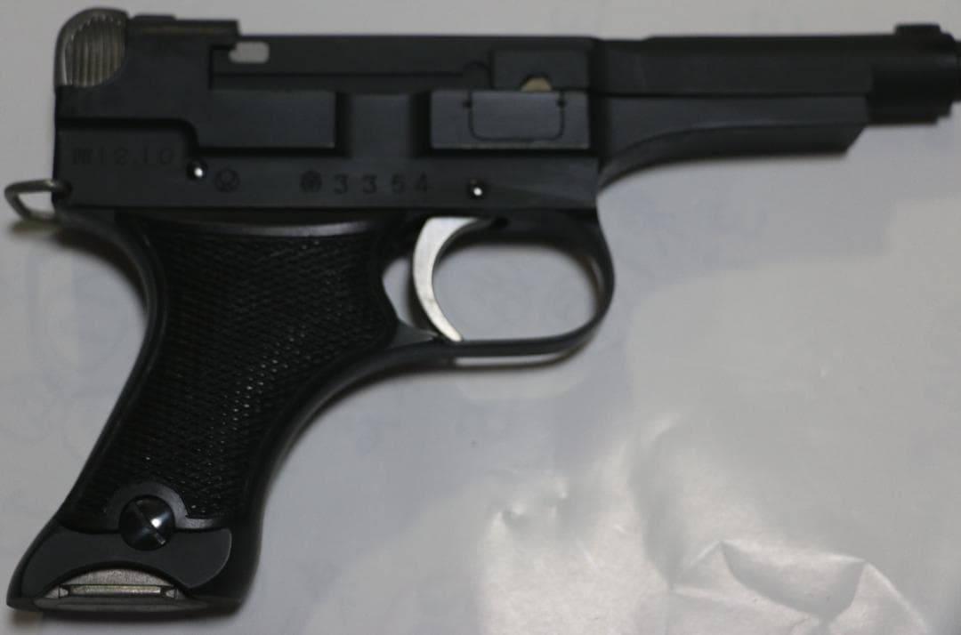 超希少　六研製　プラモデル 　九四式自動拳銃　無可動鑑賞用 合法品　中古品