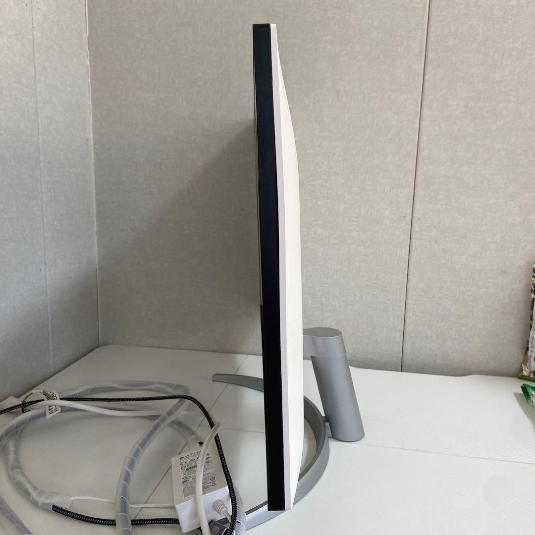 美品⭐️LG ゲーミングモニター27UP600-W