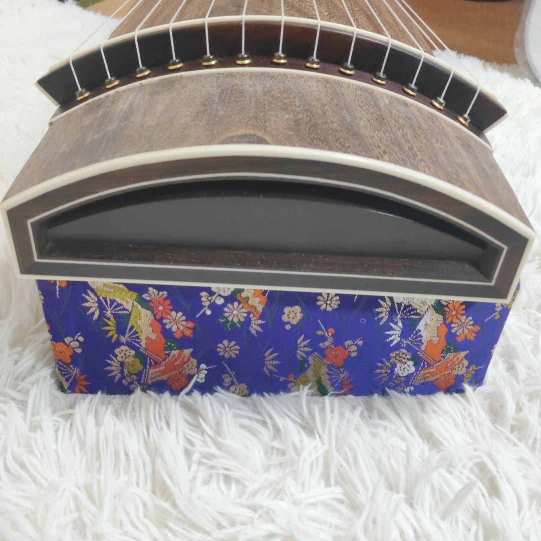 【美品】十三弦琴　和楽器　弦楽器 すだれ彫り 高級琴柱付き