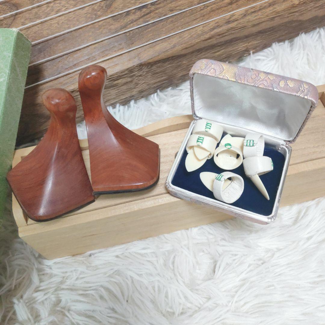 【美品】十三弦琴　和楽器　弦楽器 すだれ彫り 高級琴柱付き