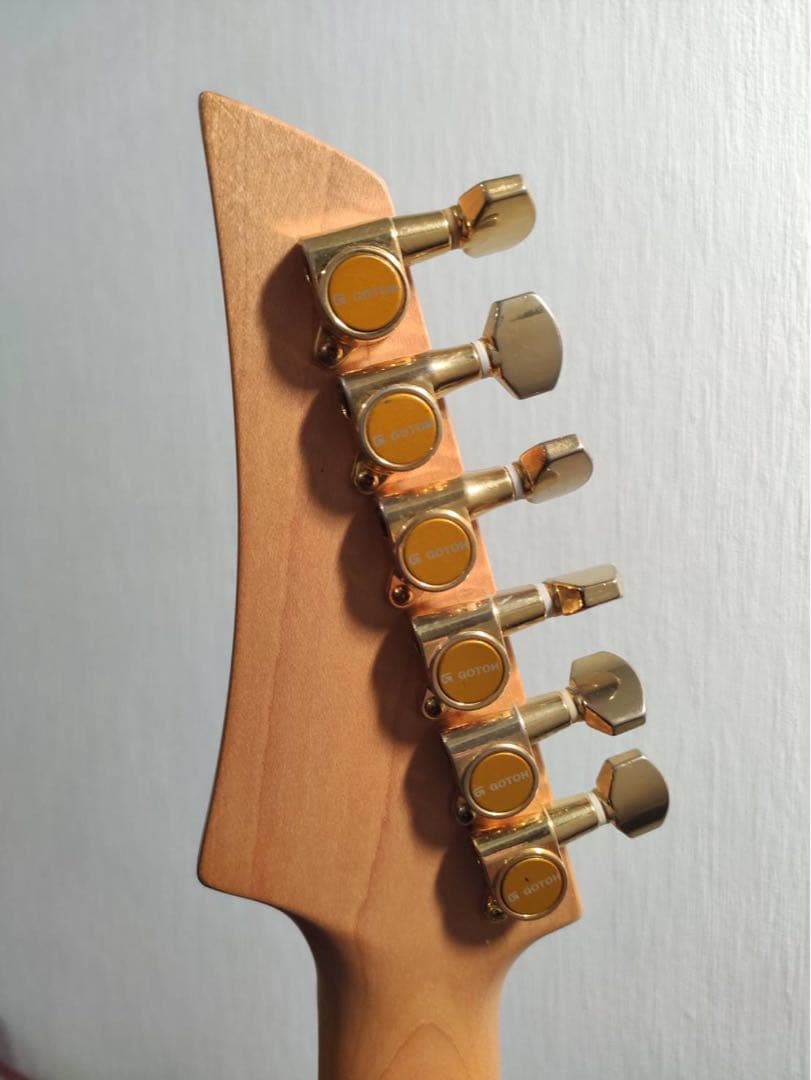 Fernandesエレキギター レッド ギターケース付き