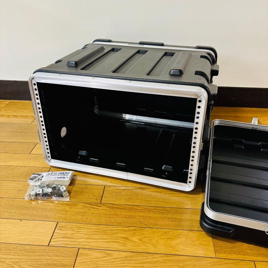 SKB エスケービー ラックケース 大型ハンドル付き 樹脂製ラック 6U ラック