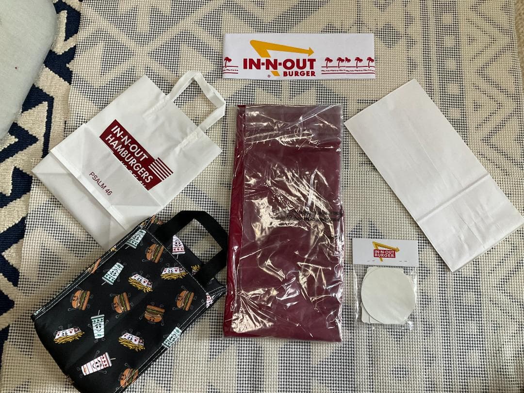 ハロウィンコスチューム　イン・アンド・アウト バーガー グッズ６点セット