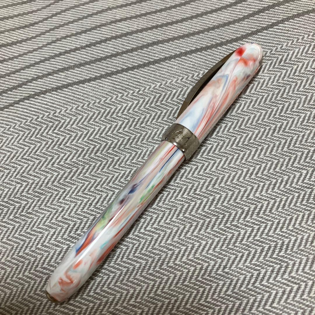 万年筆　visconti ビスコンティ　メリーゴーランド