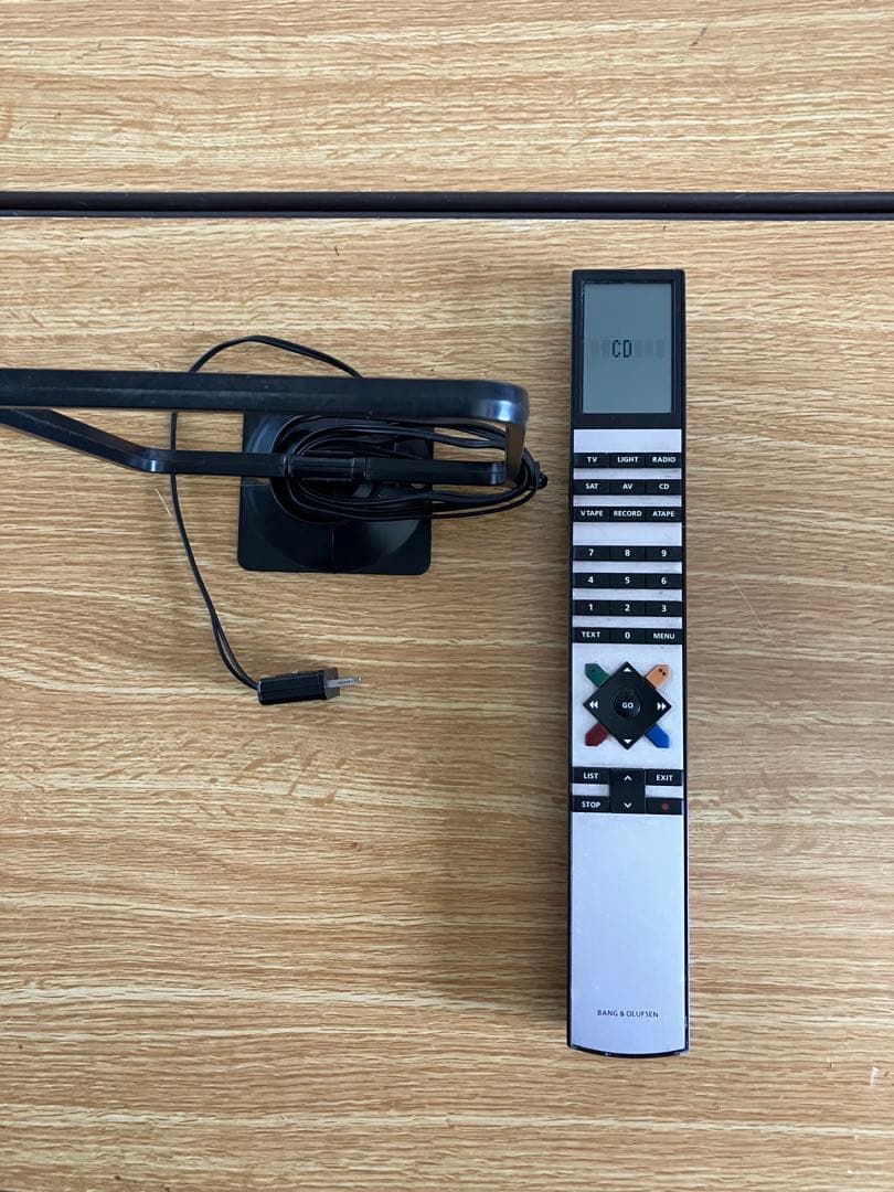 B&O beo4リモコンとB&OのAMアンテナセット