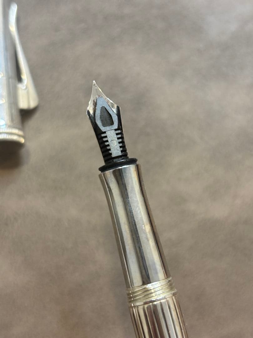 ファーバーカステル　スターリングシルバー万年筆　EF