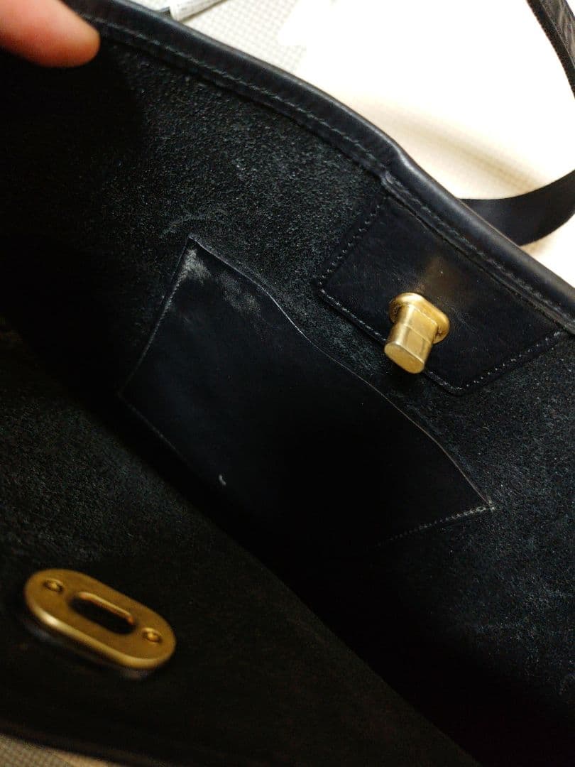 エンダースキーマ　バック　黒　牛革　男女兼用