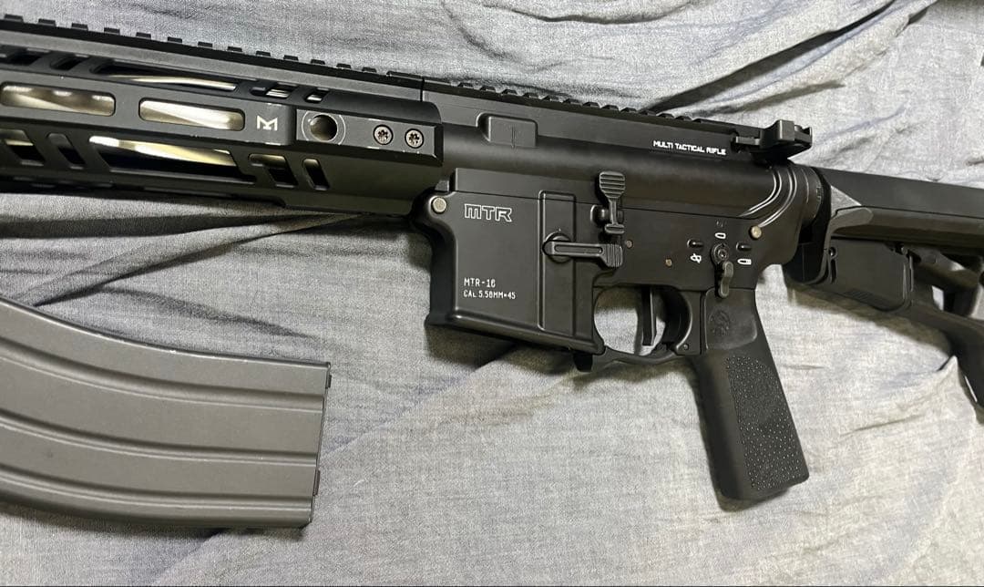 東京マルイ　MTR ガスブローバック　はホーググリップ　ハードケース付