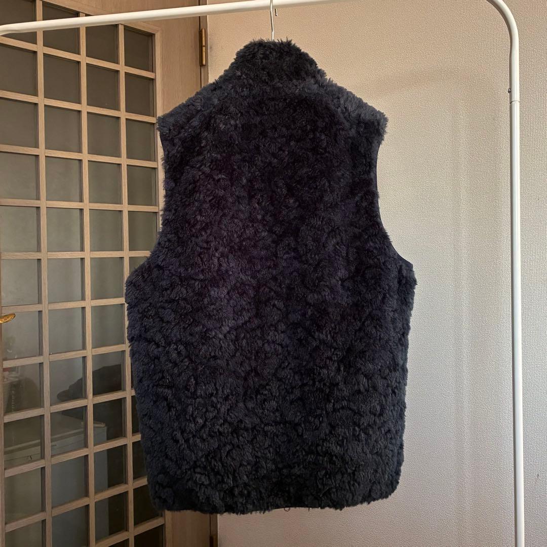 three dotsアップサイクル エコファー ジップベスト　定価4万円