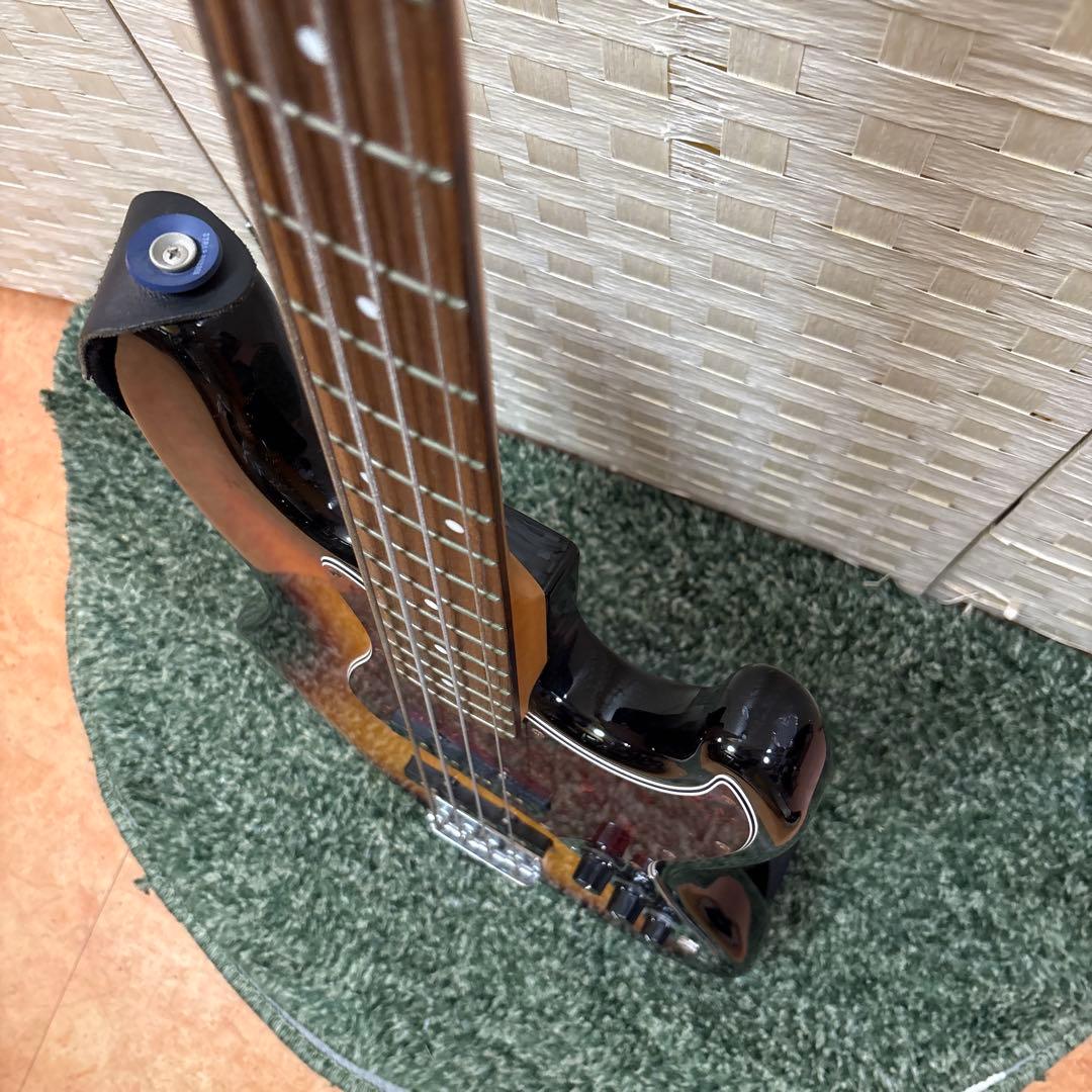 a8 mavis メイビス サンバー エレキベース