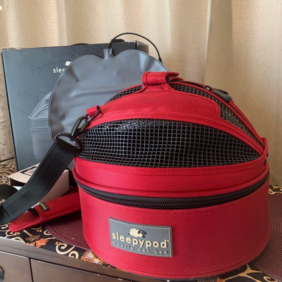 sleepypod 赤色 キャリーバッグ ・ウォーマー 付き　犬•猫用