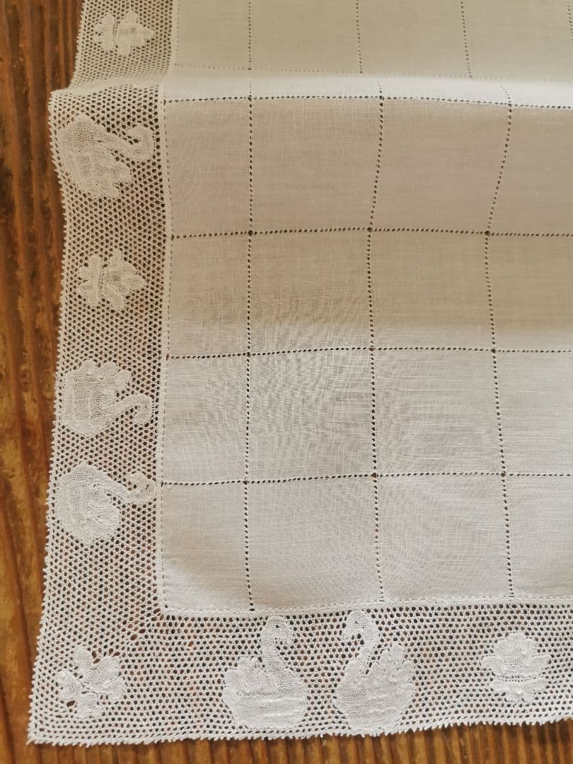 アンティーク ポワンドパリ 白鳥と水草 格子ドローンワーク 極細糸リネンランナー