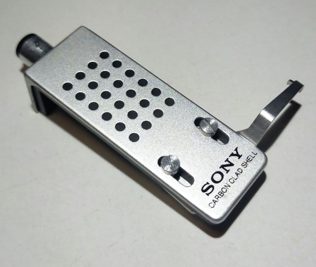 SONY ソニーの炭素繊維 カーボンクラッド型 初代高級シェル