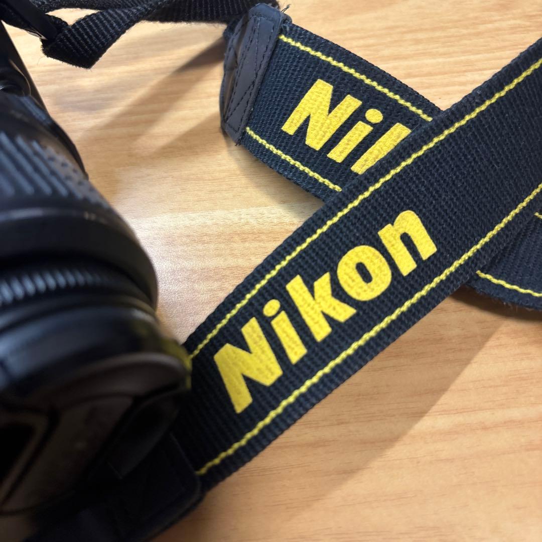 Nikon ニコン デジタル一眼レフカメラ D60 レンズストラップ付き