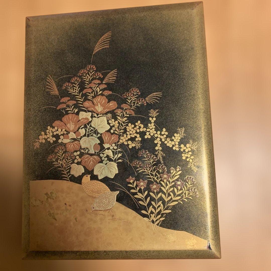 漆器重箱 花と鳥のデザイン