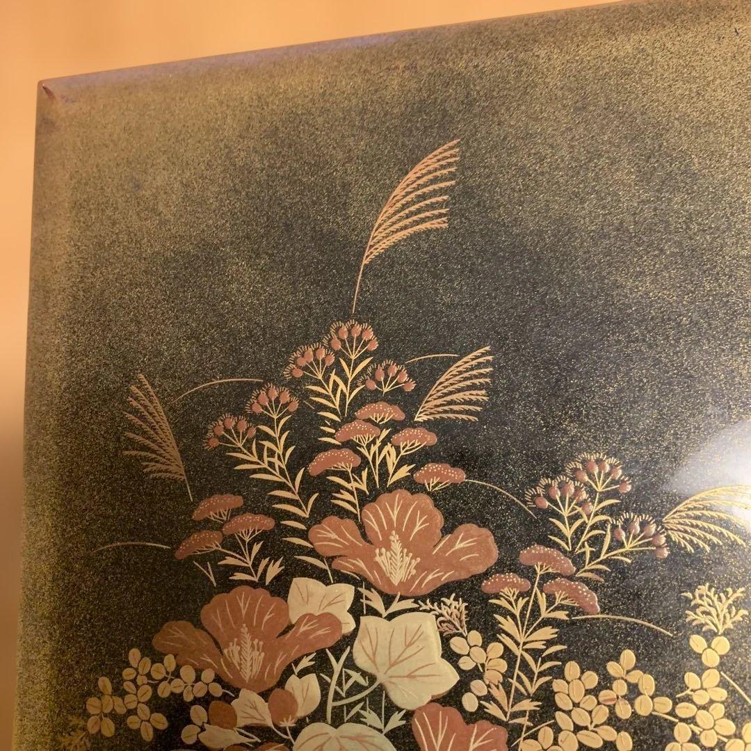 漆器重箱 花と鳥のデザイン
