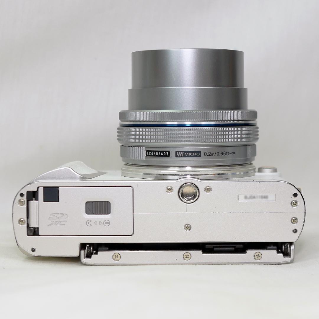 OLYMPUS PEN E-PL9 EZダブルズームキット