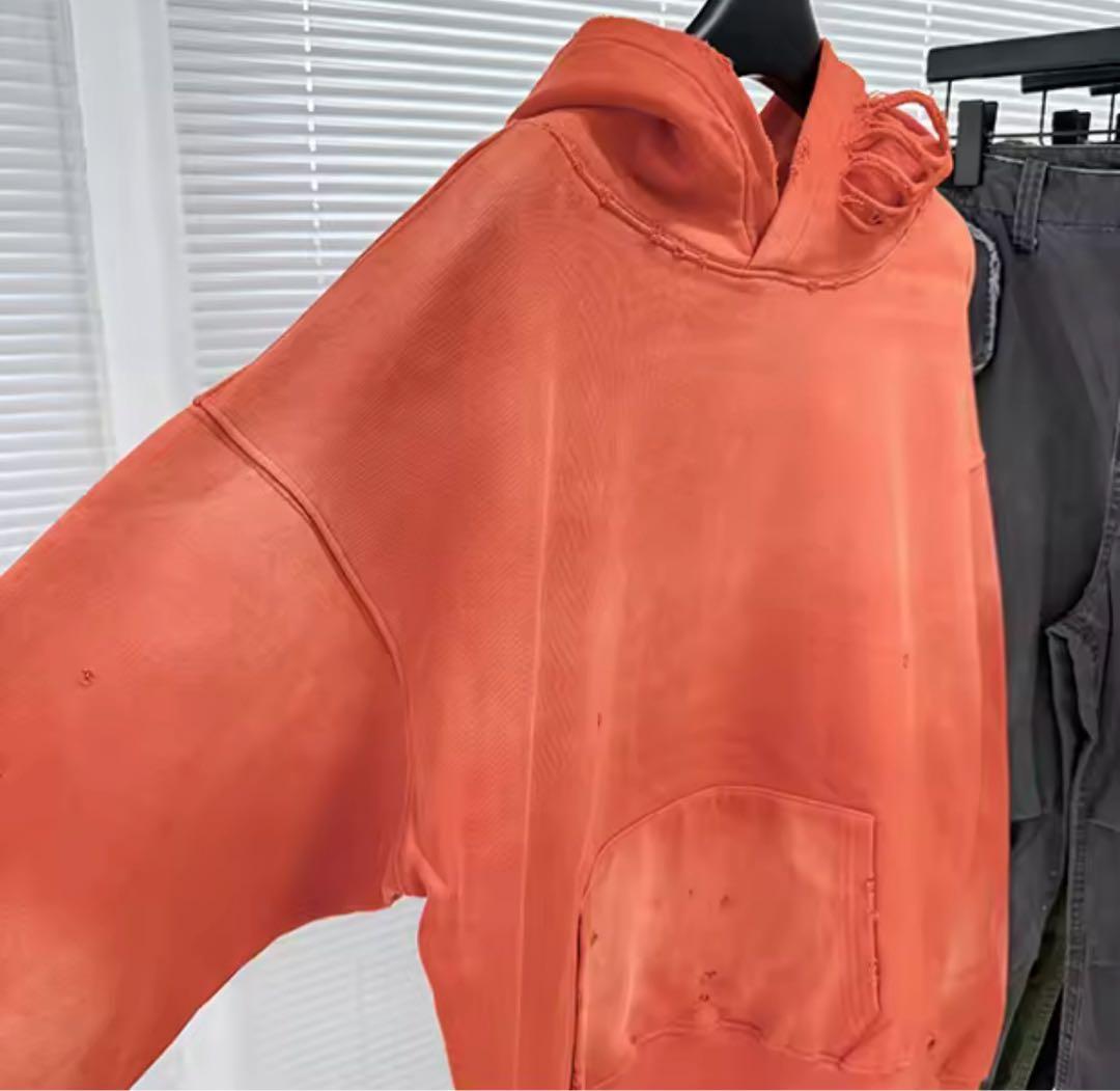 SAINTロゴパーカー