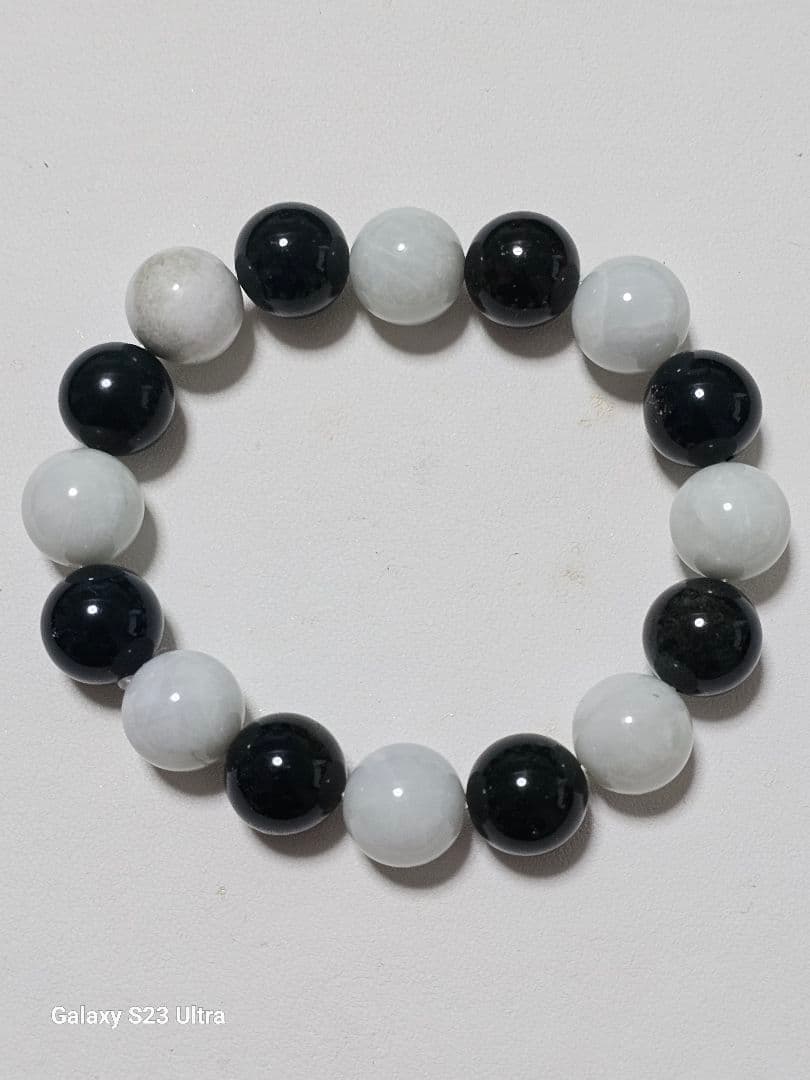出雲瑪瑙１２mmと糸魚川翡翠１２mmのブレスレット
