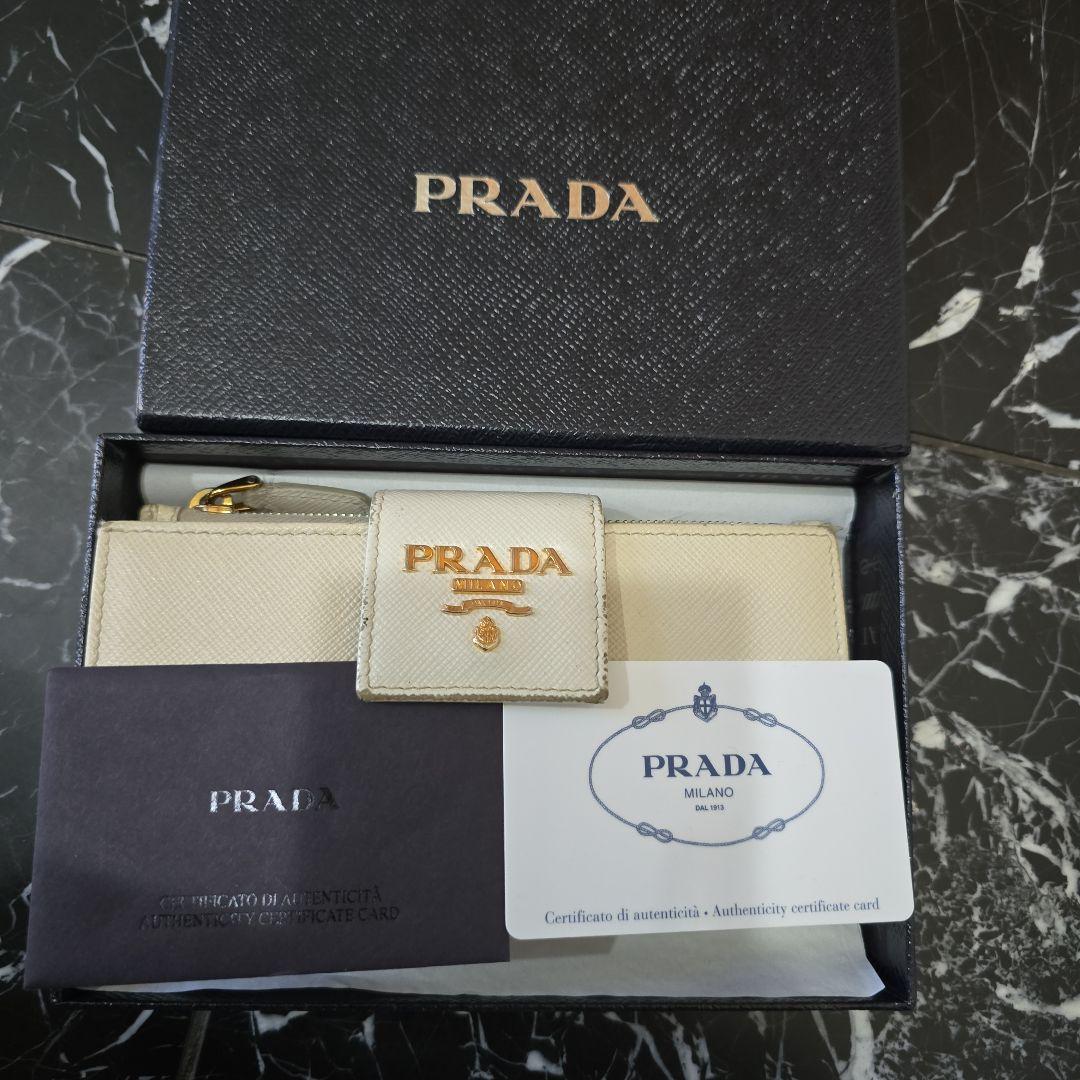 PRADA 二つ折り財布 ベージュ ホワイト サフィアーノ レザー