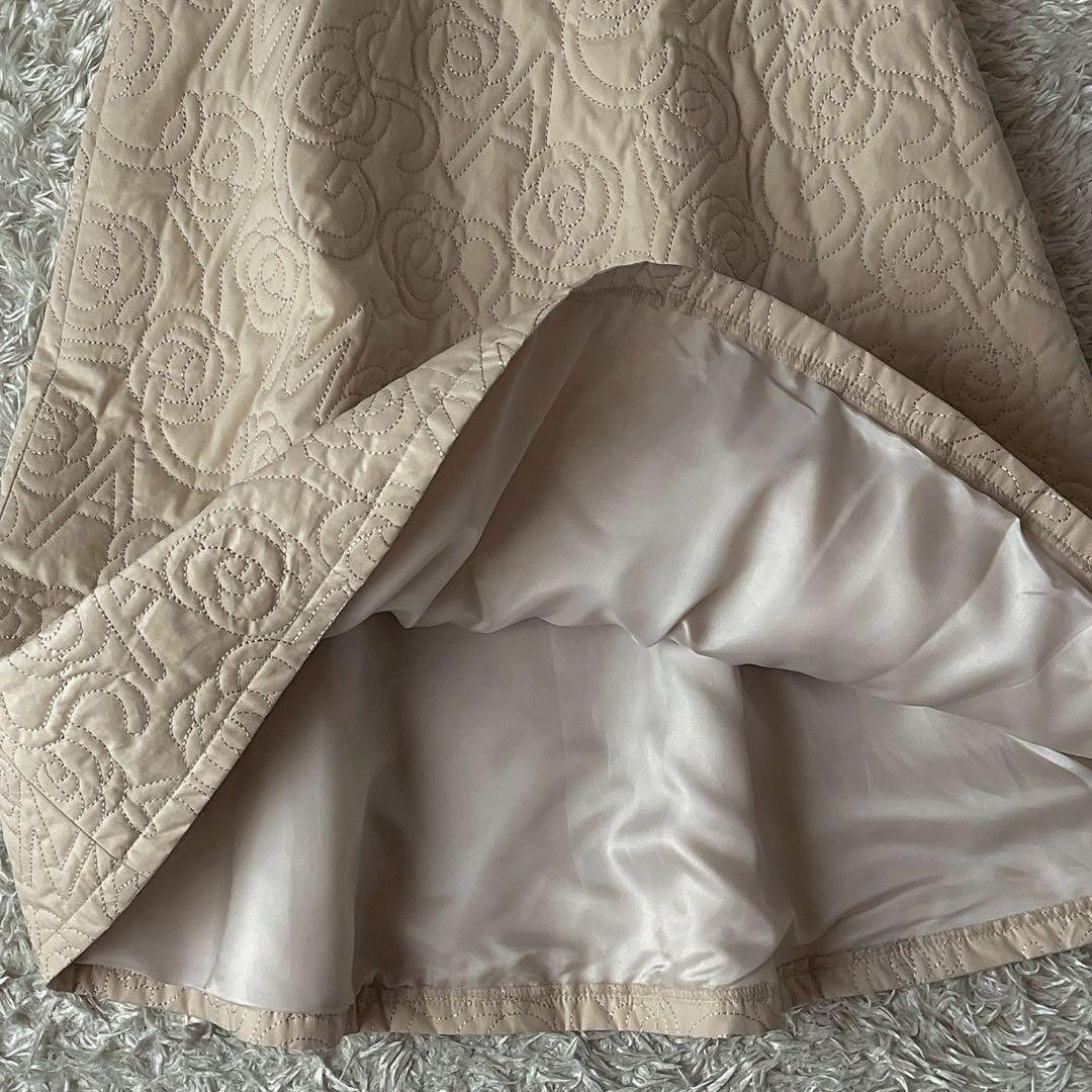 【新品】エムズグレイシー カメリア柄キルティングスカート25年モデル