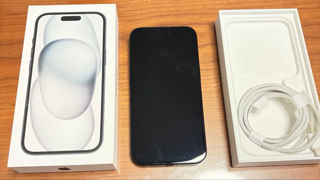 【美品】iPhone15 ブラック SIMフリー