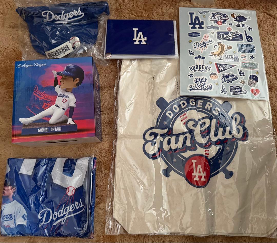 ドジャースファンクラブ入会記念グッズ（大谷翔平ボブルヘッド付き）