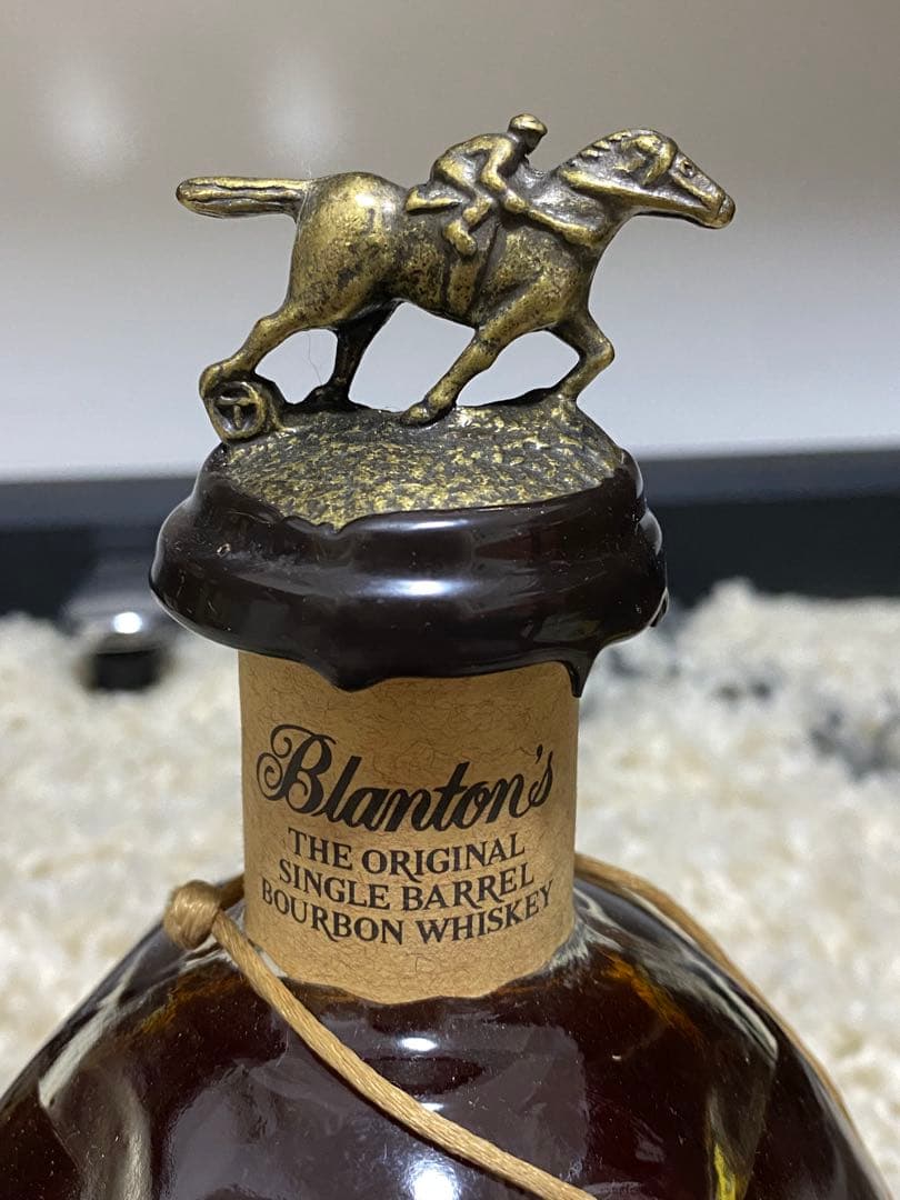 Blanton's シングルバレルバーボン