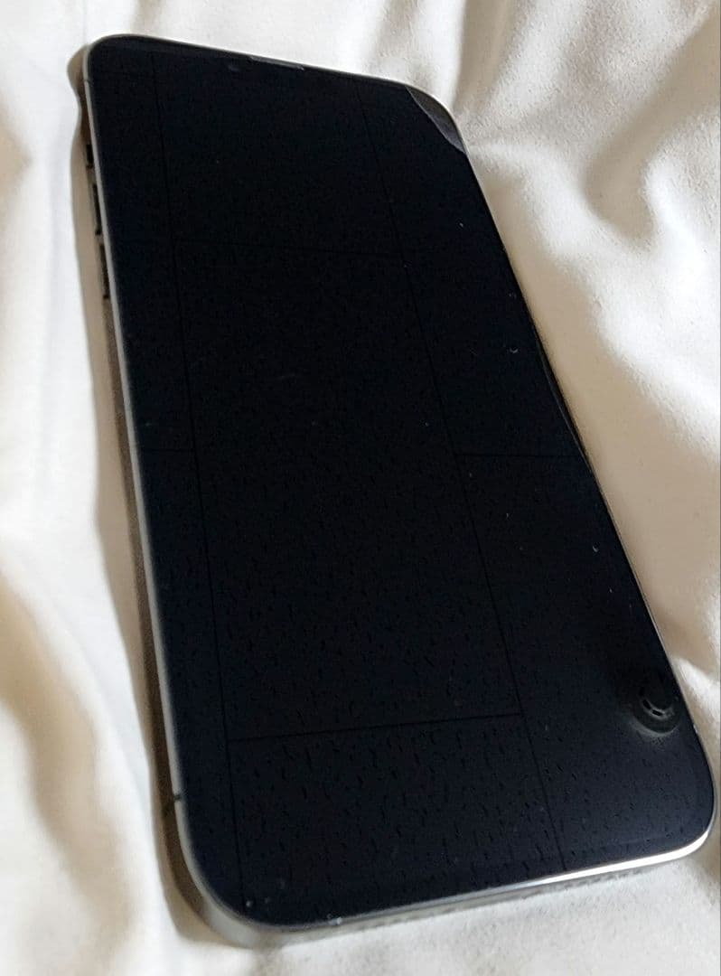 iPhone13ProMax グラファイト 黒 256GB バッテリー残量82%