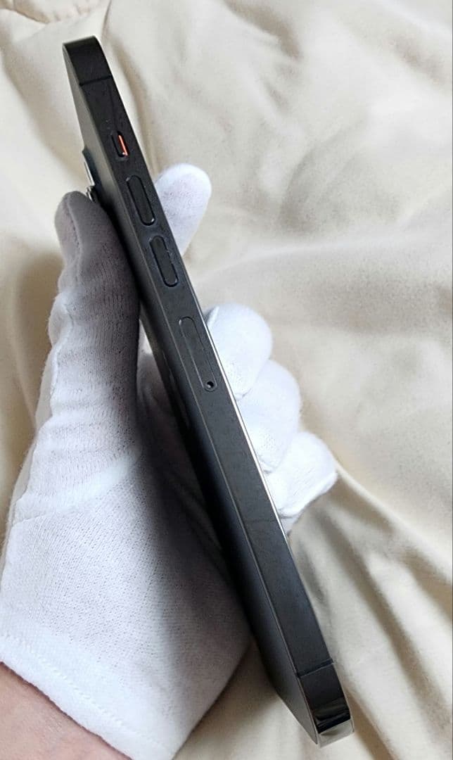 iPhone13ProMax グラファイト 黒 256GB バッテリー残量82%