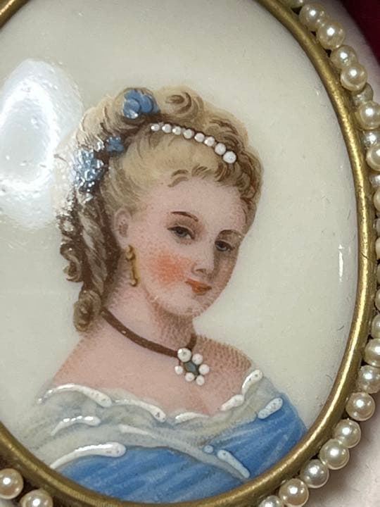 【シュウシュウ】リモージュ 貴婦人 ブローチ アンティーク