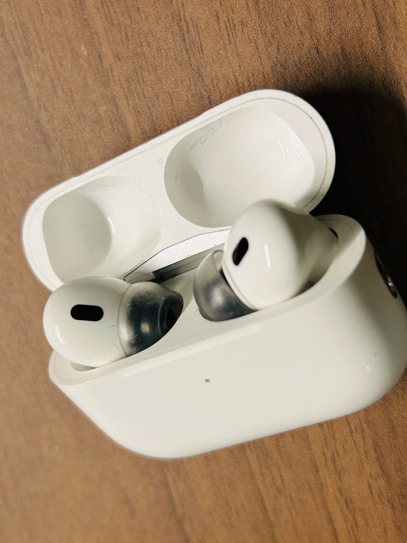 AirPodsPro第2世代 (spigen 保護ケース付)