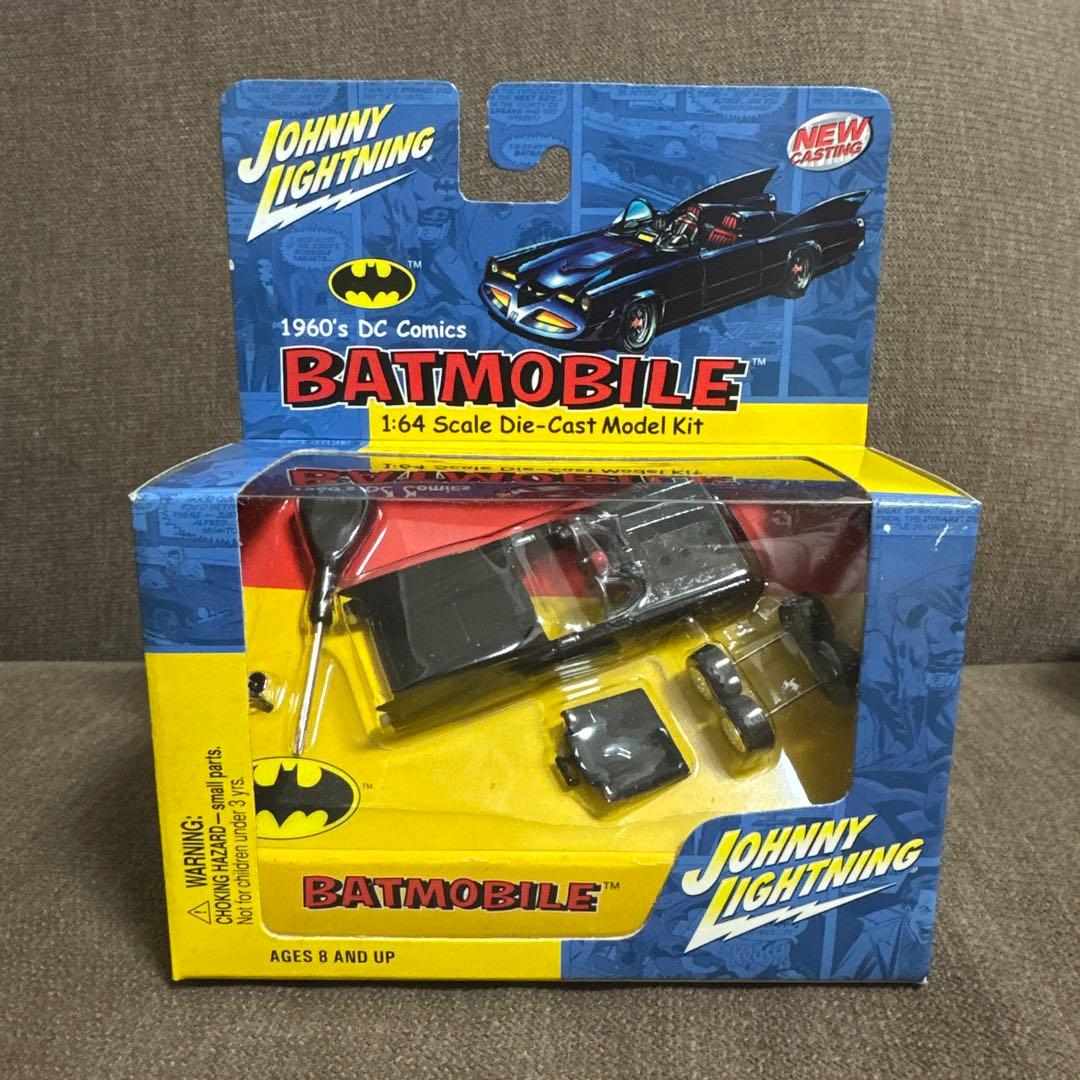 【2個セット】Johnny Lightning バットモービル 1:64