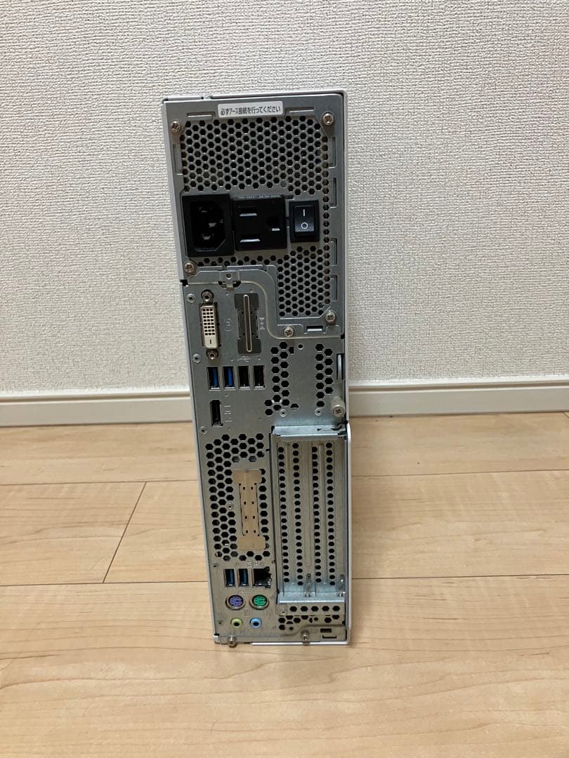 富士通 ESPRIMO D587/SX CORE i5 7thGenデスクトップ