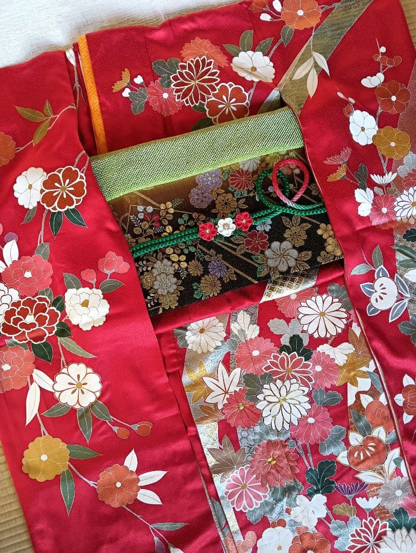 華やか振袖フルセット　赤　古典柄　金駒刺繍　身丈161.5 裄 65　お値打ち